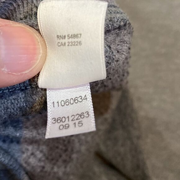 Victoria’s Secret “Check it Twice” Sweatshirt - Size Small - Picture 7 of 8